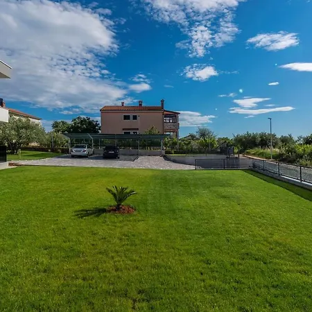 Blue Sea Guest house 4*